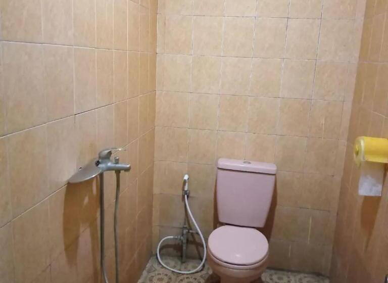 فندق Oyo 91230 Kelimutu Eco Village