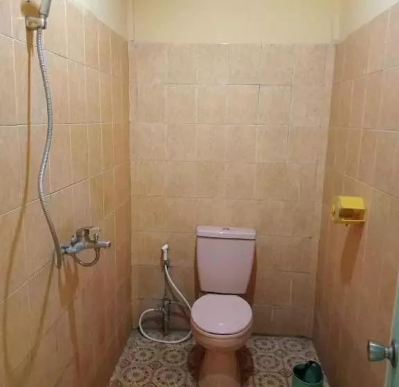 Hotelli Oyo 91230 Kelimutu Eco Village