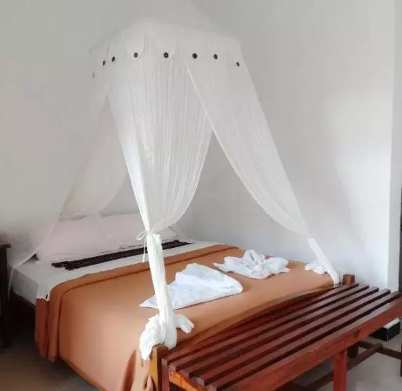 Hotelli Oyo 91230 Kelimutu Eco Village