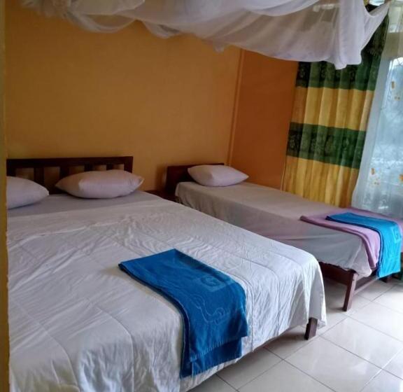 فندق Oyo 91230 Kelimutu Eco Village