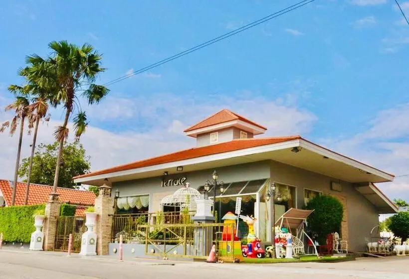 Patra Luxury Hotel Suvarnabhumi