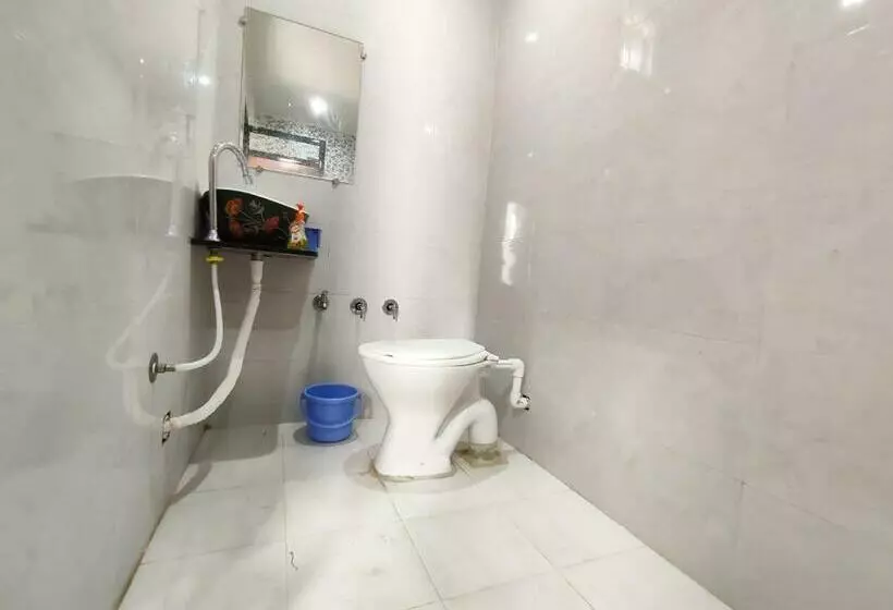 ホテル Sardar Rooms