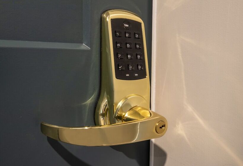 בית מלון כפרי Square Victoria Maison Hôtelière