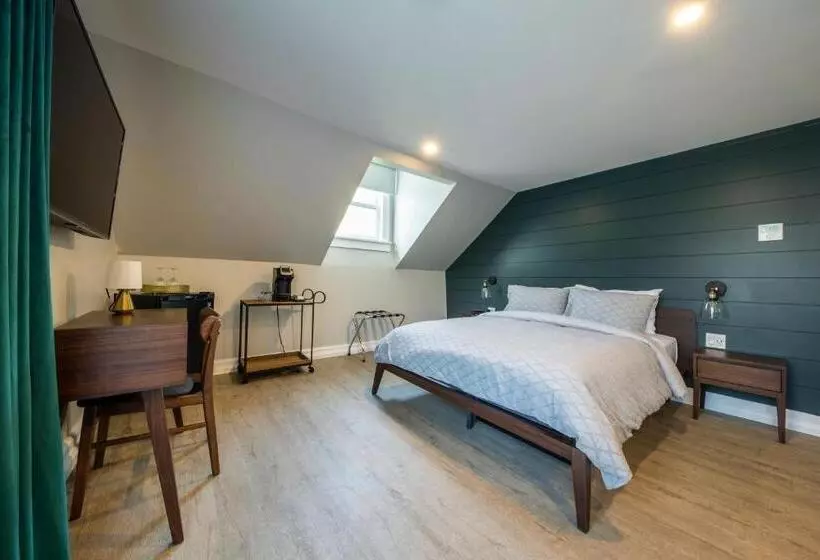 Hotelli Square Victoria Maison Hôtelière