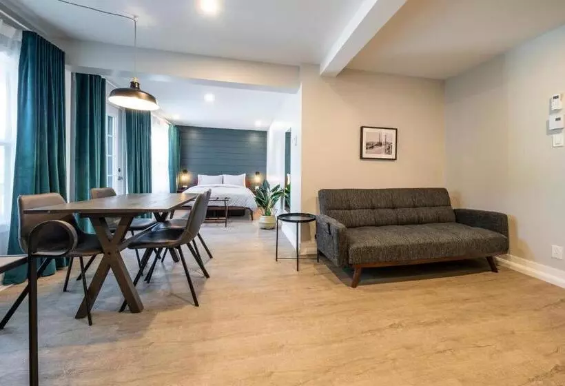 Hotelli Square Victoria Maison Hôtelière