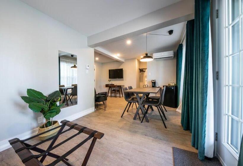 בית מלון כפרי Square Victoria Maison Hôtelière