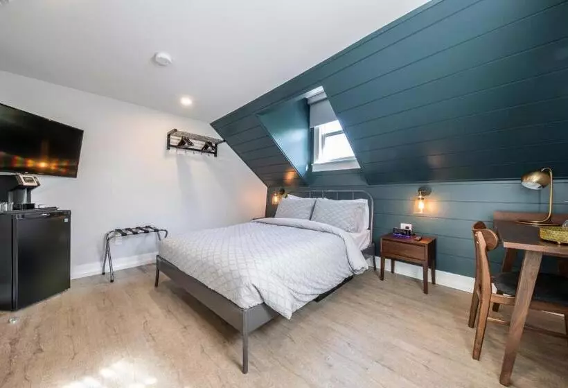 Hotelli Square Victoria Maison Hôtelière