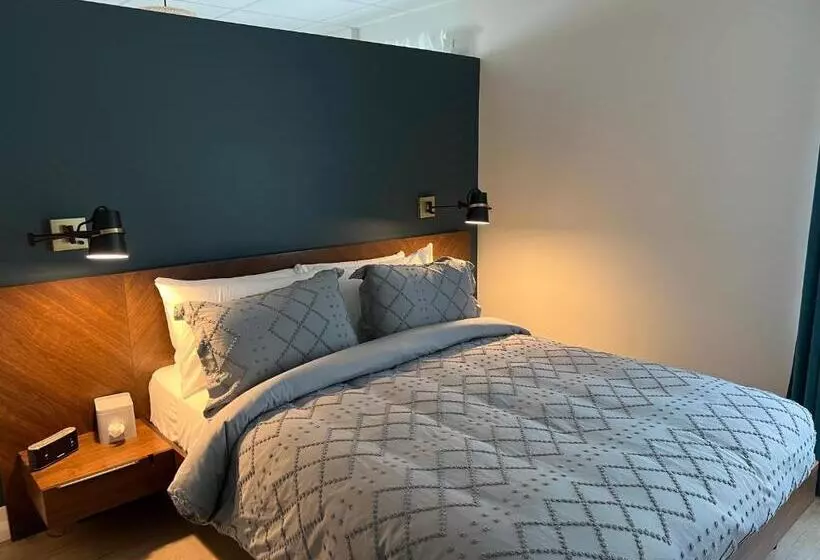 Hotelli Square Victoria Maison Hôtelière