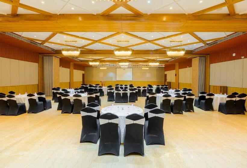 בית מלון כפרי Treat Beach Resort