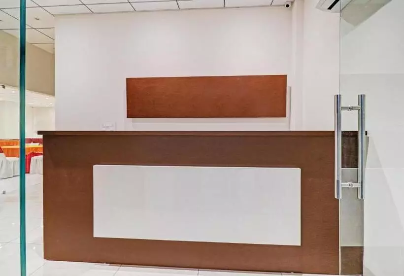 Hotelli Treebo Kamron Regency Sector 80