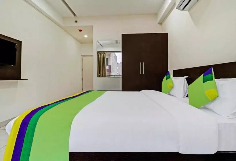 Hotelli Treebo Kamron Regency Sector 80