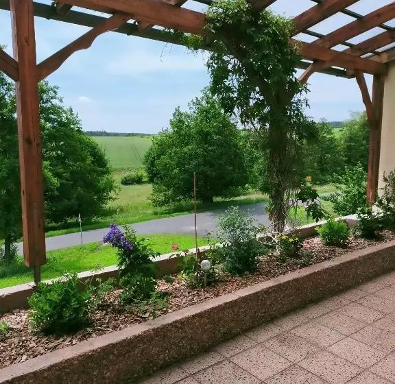 Hotelli Landgasthaus Zum Erlengrund