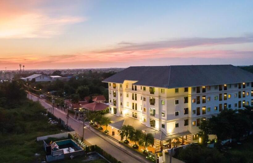 Patra Luxury Hotel Suvarnabhumi