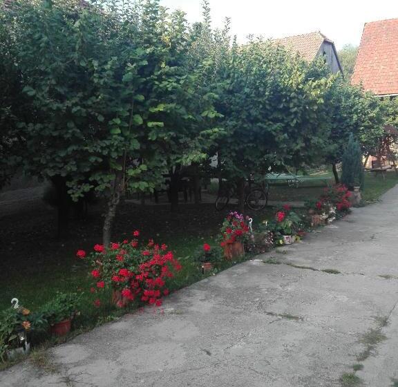 펜션 Kalotaszeg Vendégház