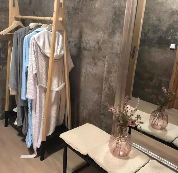 Majatalo Penzion Zlatovláska U Zámku červená Lhota