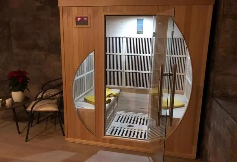 Majatalo Penzion Zlatovláska U Zámku červená Lhota