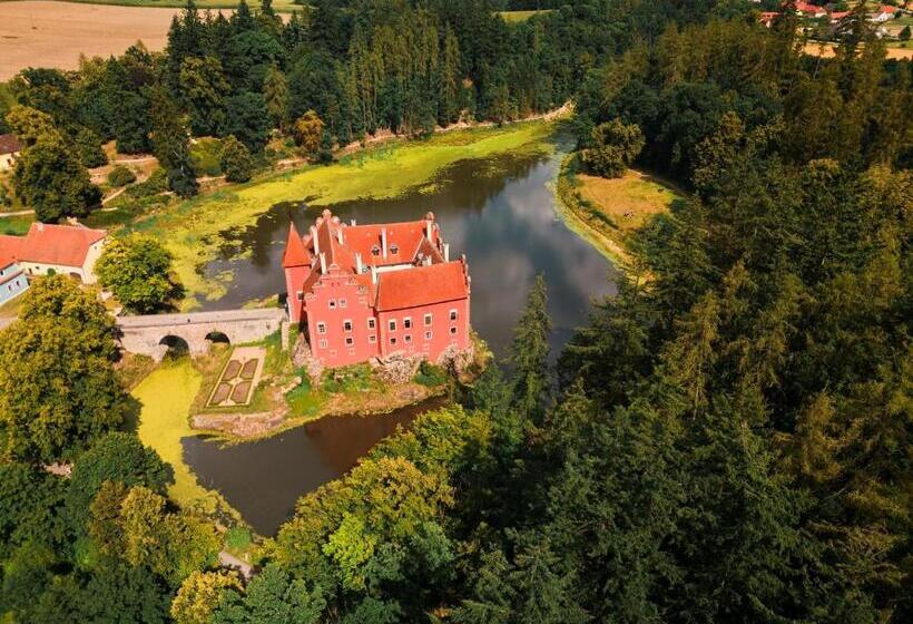 펜션 Penzion Zlatovláska U Zámku červená Lhota