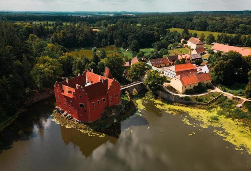 펜션 Penzion Zlatovláska U Zámku červená Lhota