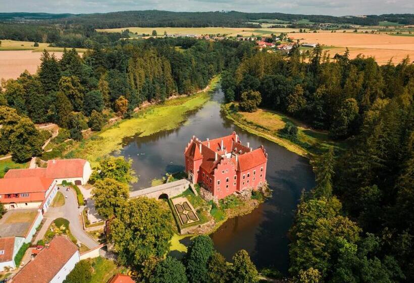 펜션 Penzion Zlatovláska U Zámku červená Lhota