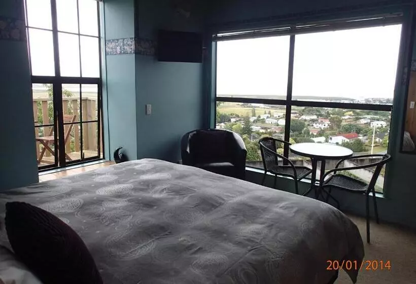 צימר Grafton Cottage & Chalets