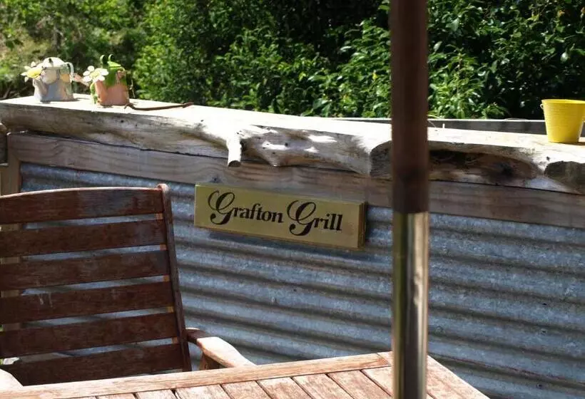 צימר Grafton Cottage & Chalets