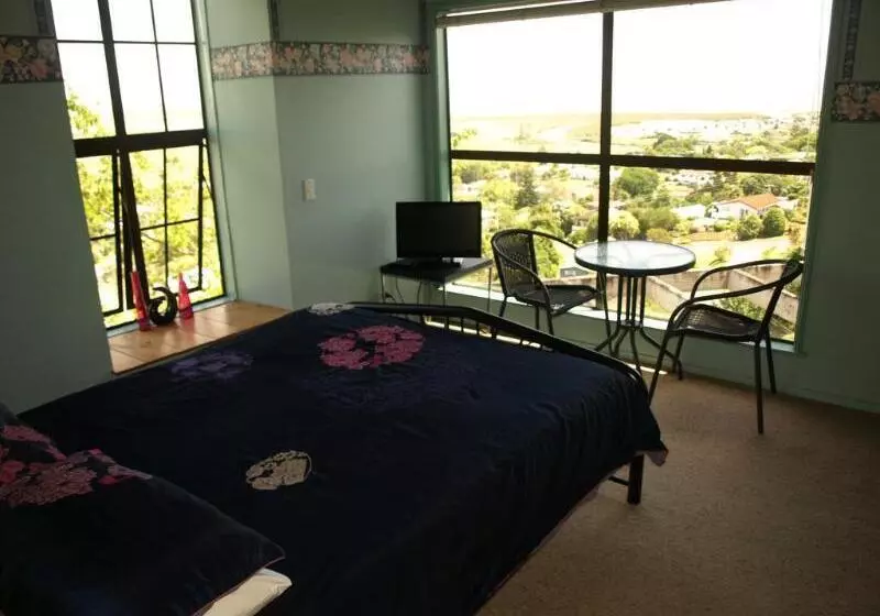 צימר Grafton Cottage & Chalets