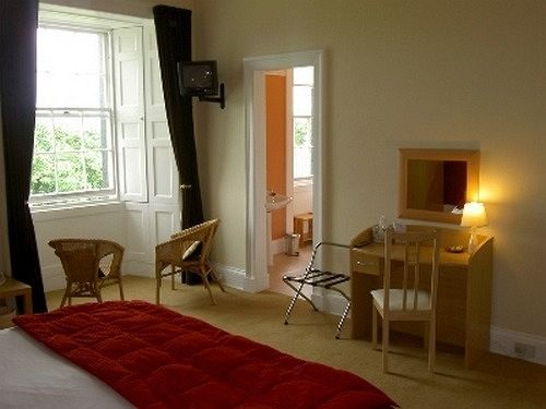 مبيت وإفطار Marchbankwood House