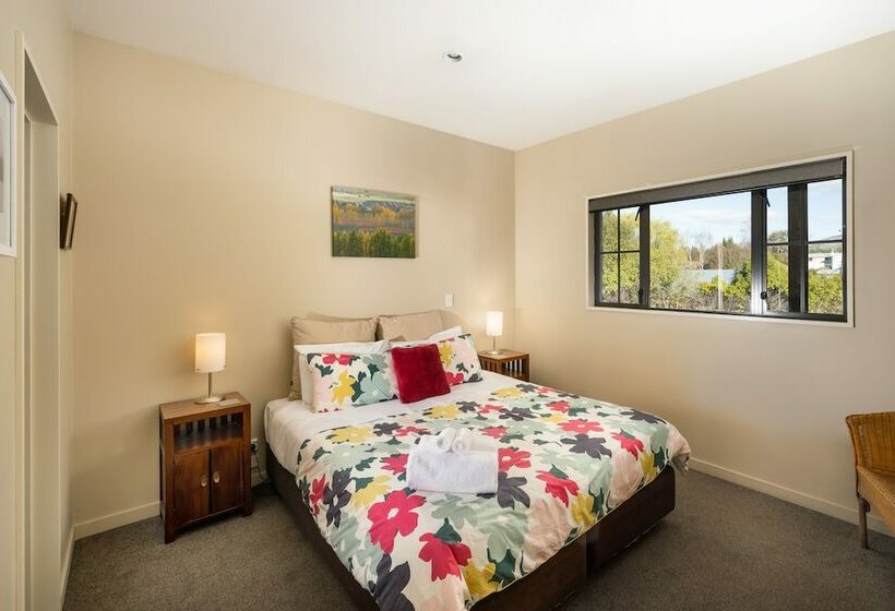 Criffel Peak View Bed And Breakfast