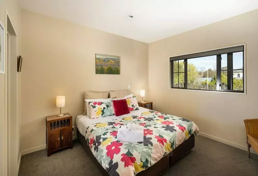 Criffel Peak View Bed And Breakfast