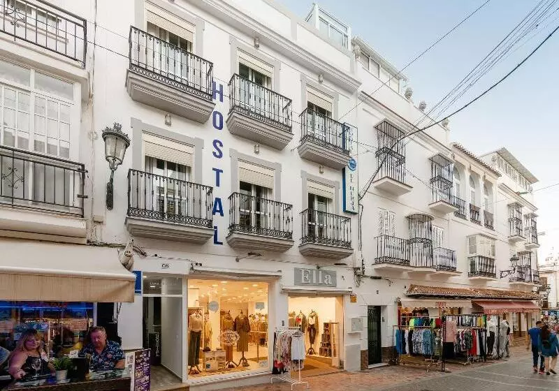 Hostal Luna De Nerja