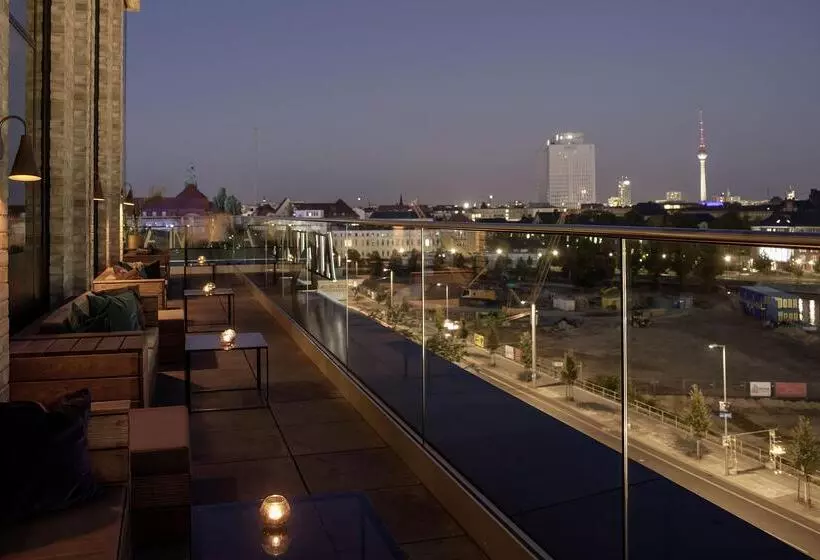 هتل Amano Grand Central