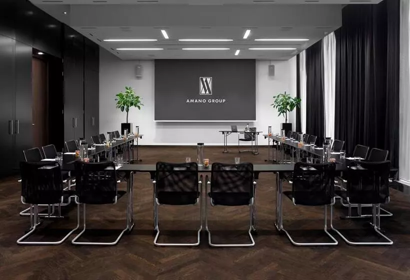 هتل Amano Grand Central