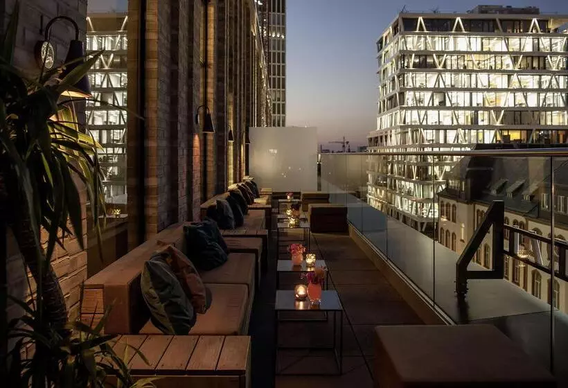 هتل Amano Grand Central