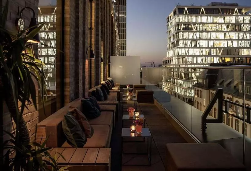 هتل Amano Grand Central