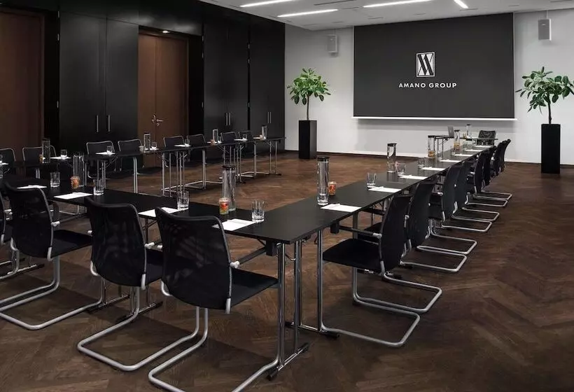 هتل Amano Grand Central