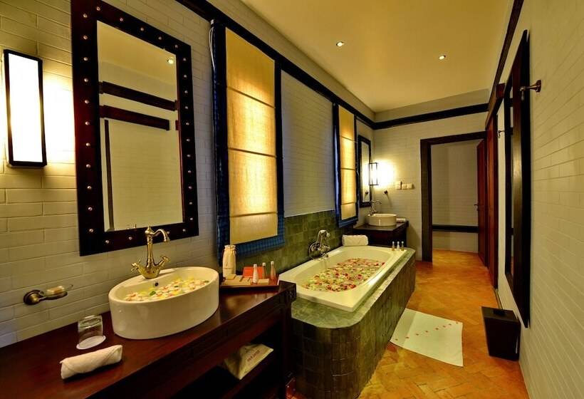 ホテル Bagan Lodge