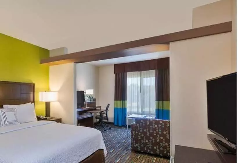Отель Fairfield Inn & Suites Riverside Corona/norco