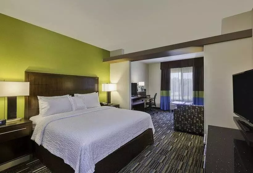 Отель Fairfield Inn & Suites Riverside Corona/norco