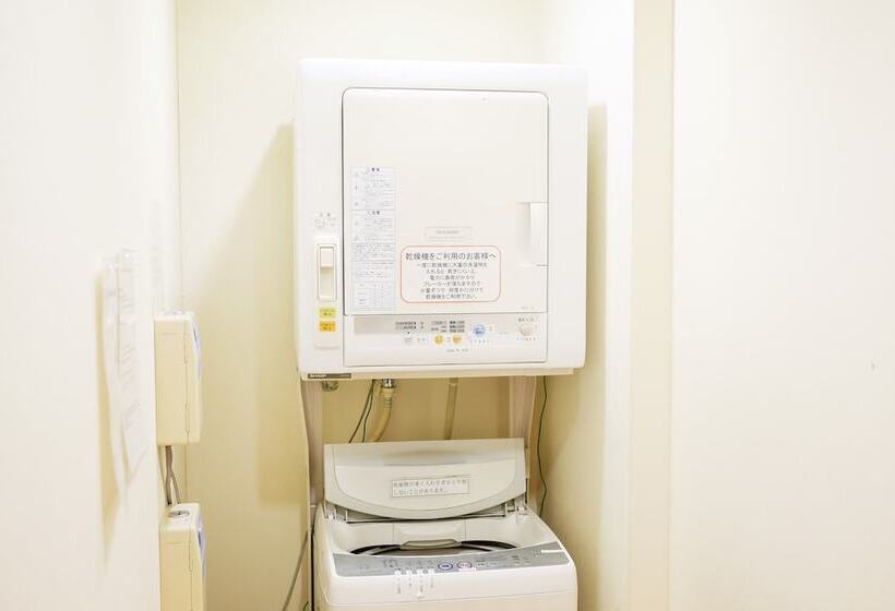 Hiroshima Peace Hotel   Hostel