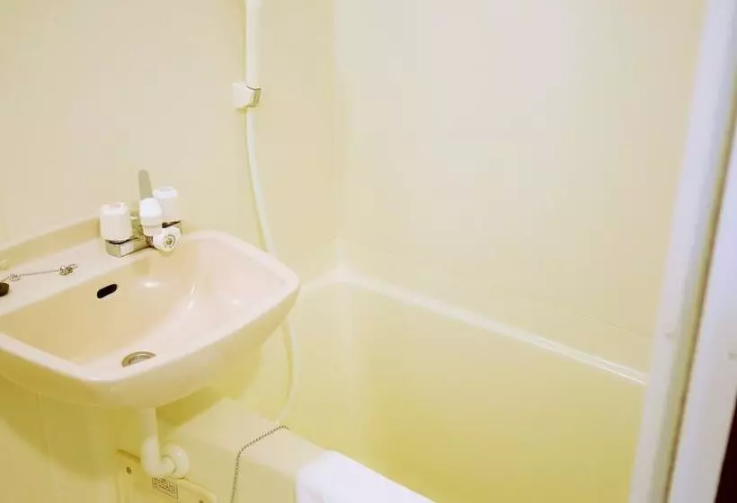 Hiroshima Peace Hotel Hostel