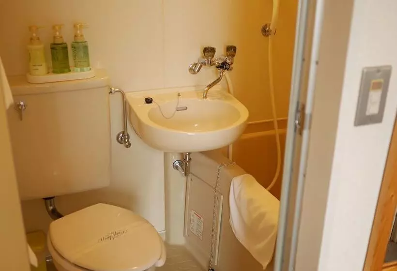 Hiroshima Peace Hotel Hostel