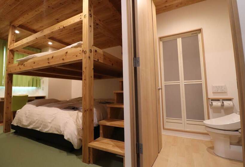 Hiroshima Peace Hotel   Hostel