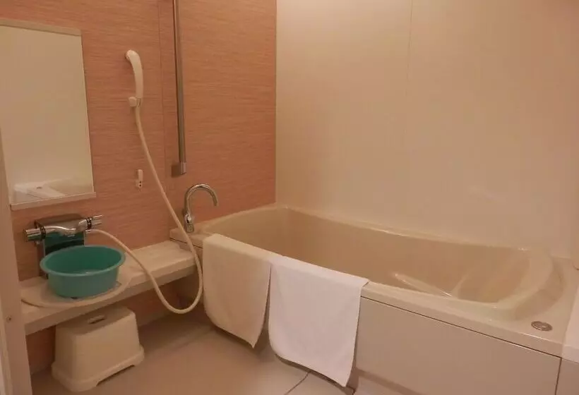 Hiroshima Peace Hotel Hostel