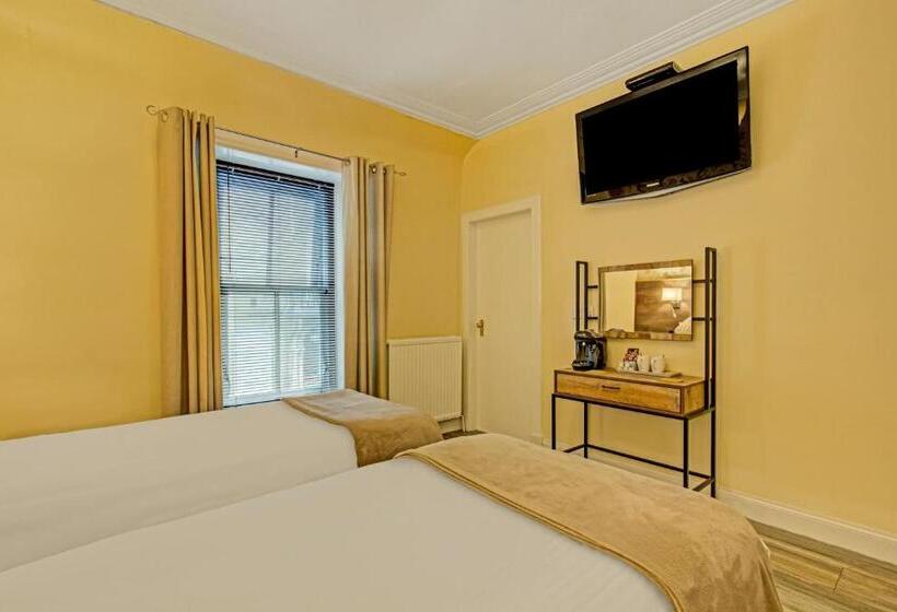 فندق Kinloch Arms