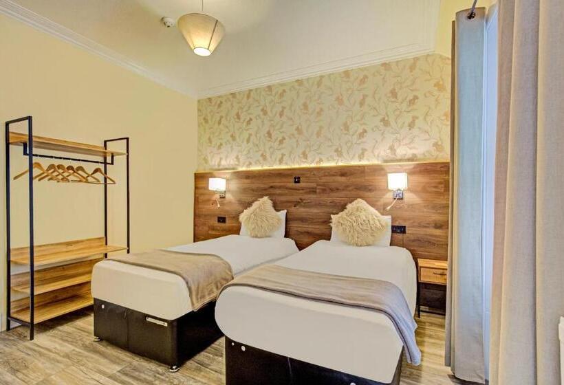 فندق Kinloch Arms