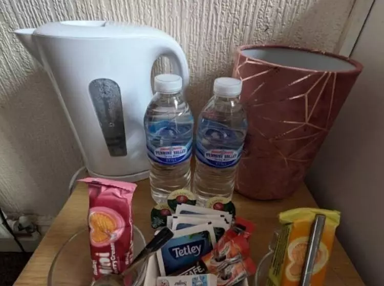 Отель Kirkstead Guest House