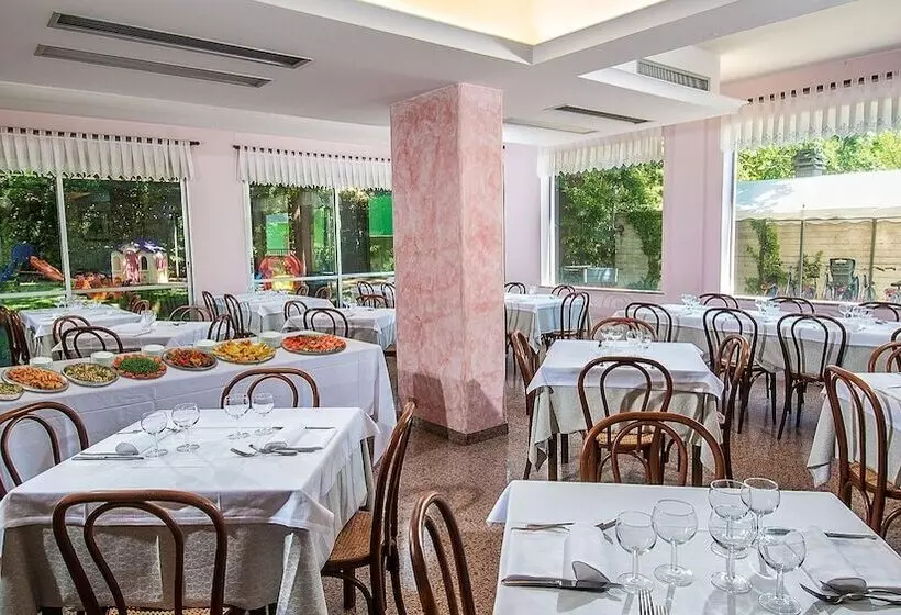 Отель Le Querce