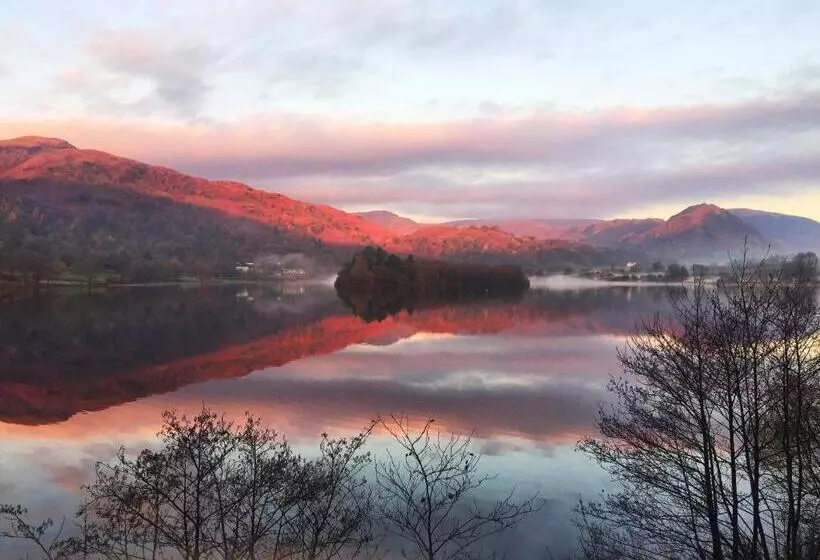 هتل Montfort Cottage Guest House