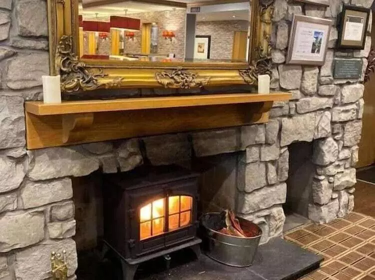 هتل The Loans Inn