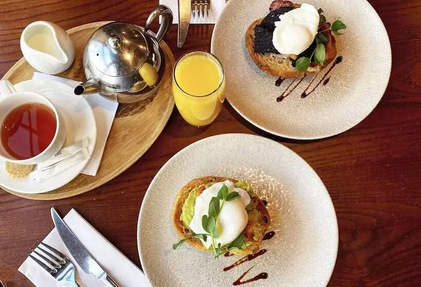 هتل The Loans Inn